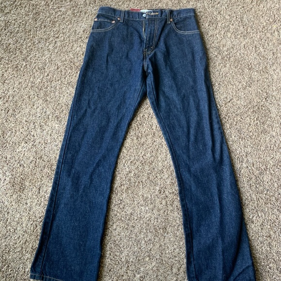 Men’s Levi jeans - Picture 2 of 3